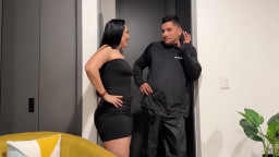 Sarah Black - I Tipped Sex To The Delivery Guy